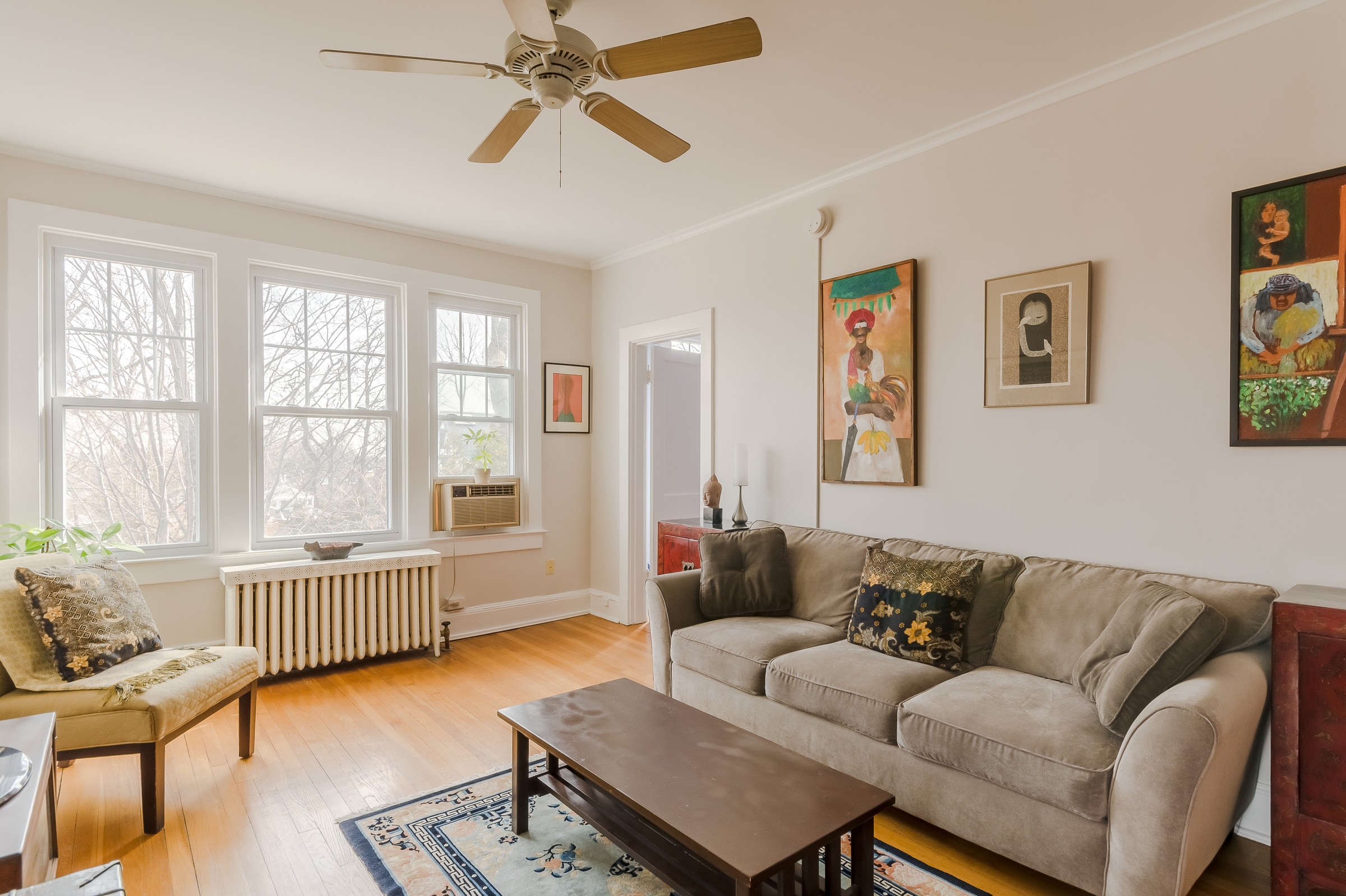 Urban DC Delight: Charming Co-Op in Cleveland Park